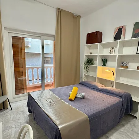 Pensión Habitación En Calle Molino Málaga
